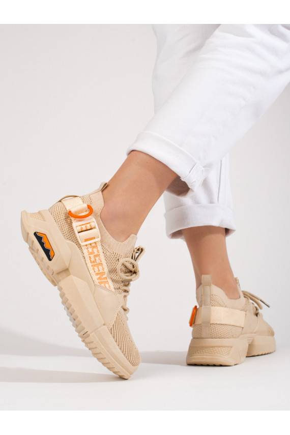 beeži värvi  Tossud mudeli kingad Shelovet