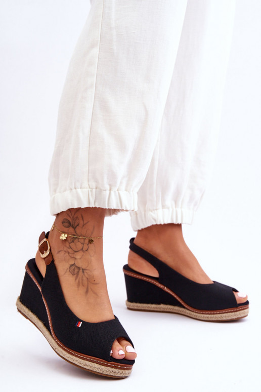   Klassikalise mudeli Platvormiga sandaalid mustad Katie
