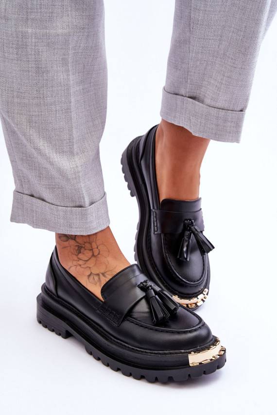 Klassikalise mudeli jalatsid Mokassiinid narmastega mustad Lonisa