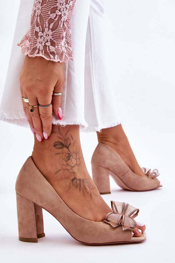 Klassikalise mudeli Kingad lipsukesega beeži värvi Corey