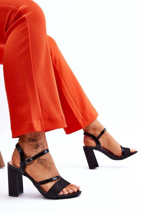 läikiv sandaalid kõrge jämeda kontsaga mustad Alicia