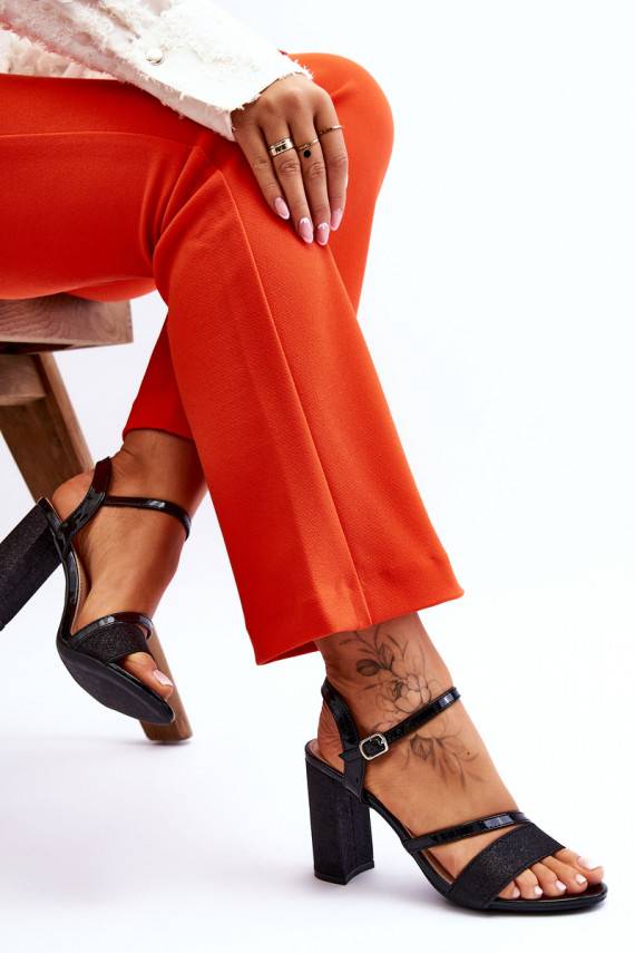 läikiv sandaalid kõrge jämeda kontsaga mustad Alicia