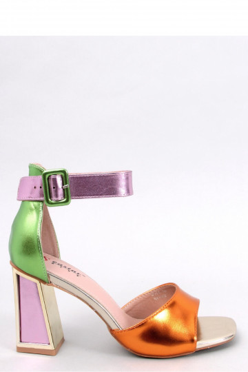 Kõrge kontsaga rihmikud... 2