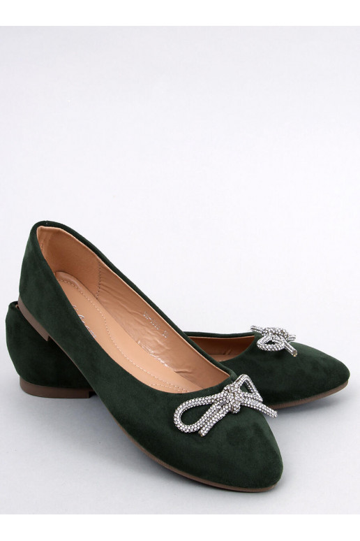 Baleriinad mandlikujulise esiosaga BATTEN GREEN