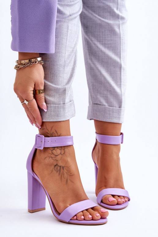 sandaalid kõrge jämeda kontsaga violetset värvi Georgina
