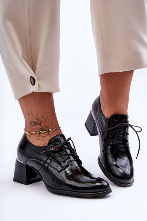 Stiilsed jalanõud   kõrge jämeda kontsaga mustad Keria