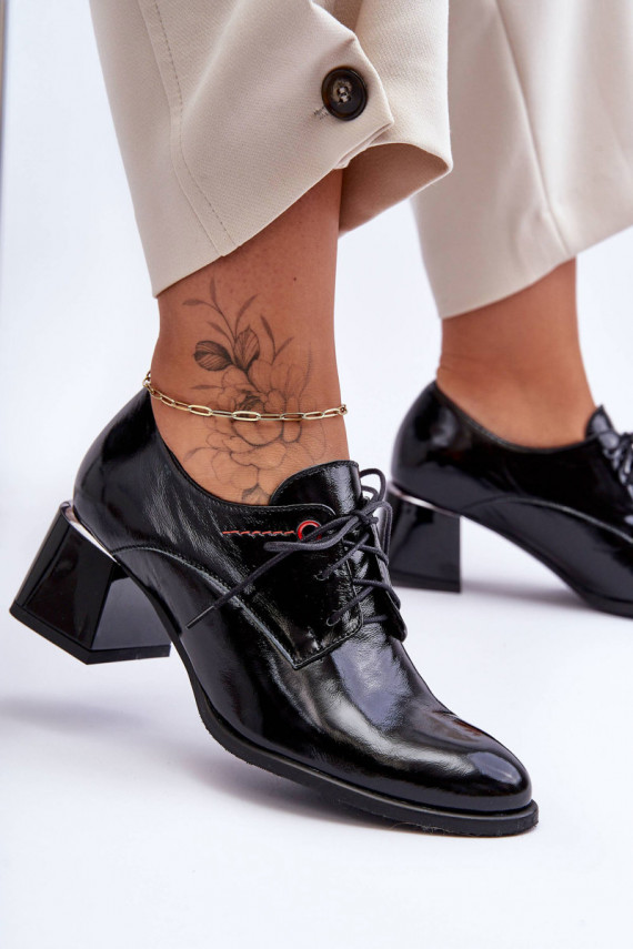 Stiilsed jalanõud   kõrge jämeda kontsaga mustad Keria