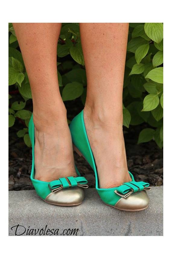 Mėtinės spalvos balerinos su auksinėmis nosytėmis