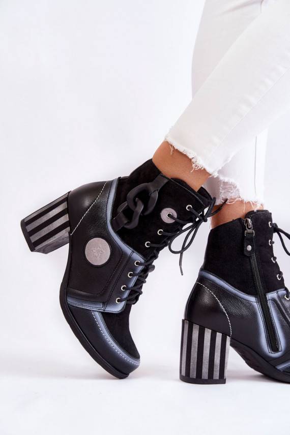 Naiste poolsaapad   05599-01 mustad