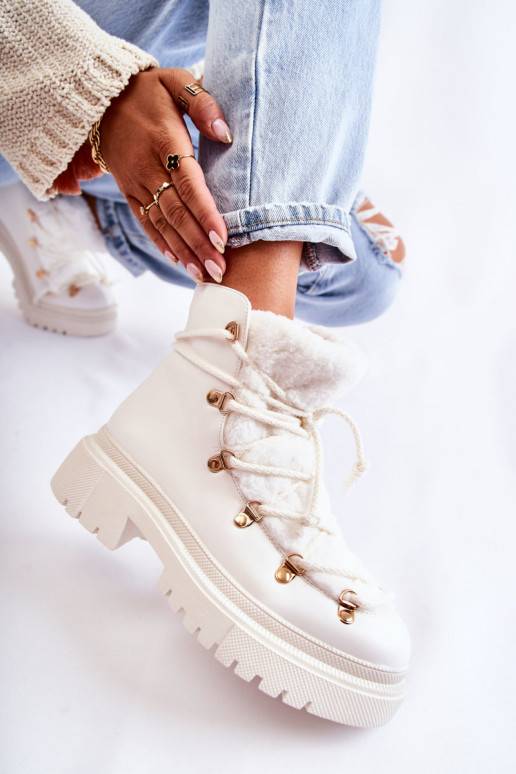   voodriga Naiste poolsaapad jalanõud valget värvi Arisa