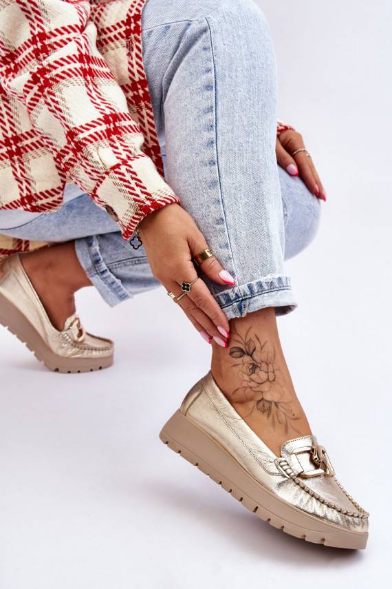  Mokassiinid platvormiga kaunistustega Kuldset värvi Desmond