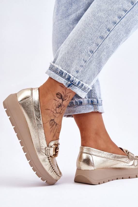   Mokassiinid platvormiga kaunistustega Kuldset värvi Desmond