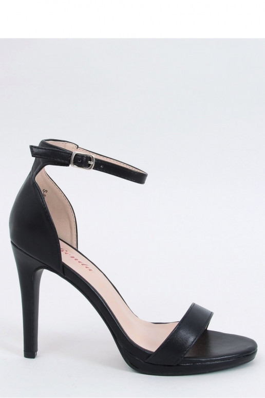 Kõrge kontsaga rihmikud Inello