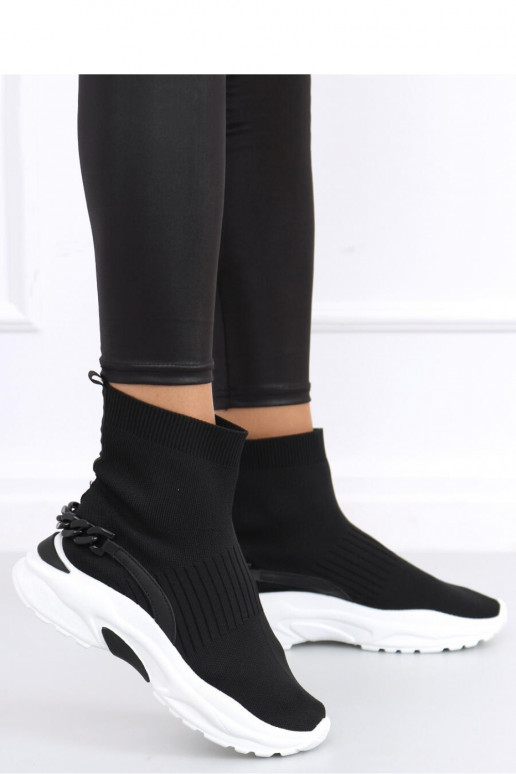 Juodos spalvos sportinio stiliaus batai