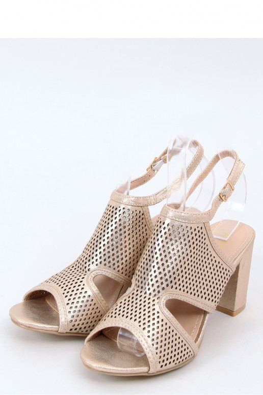 Kõrge kontsaga rihmikud Inello