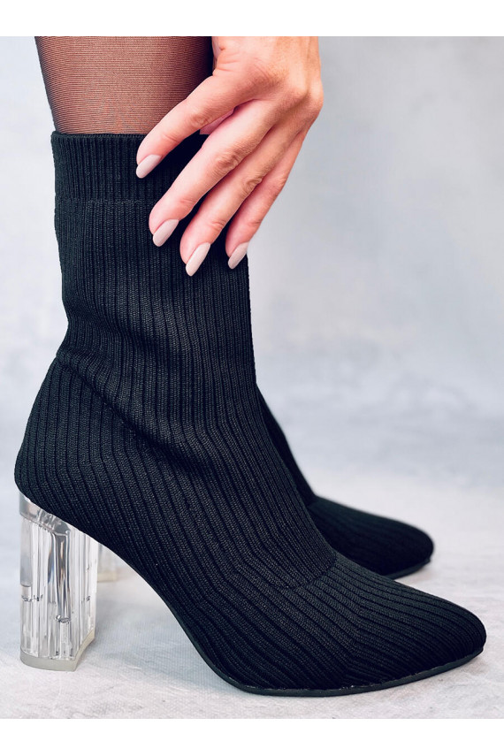 Naiste poolsaapad  na przezroczystym obcasie DESTANI BLACK