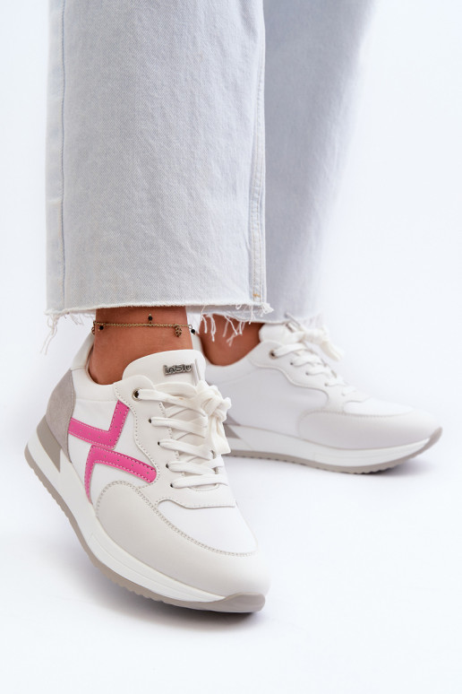 Sneakers tüüpi jalanõud   platvormiga INBLU IN000362 valget värvi