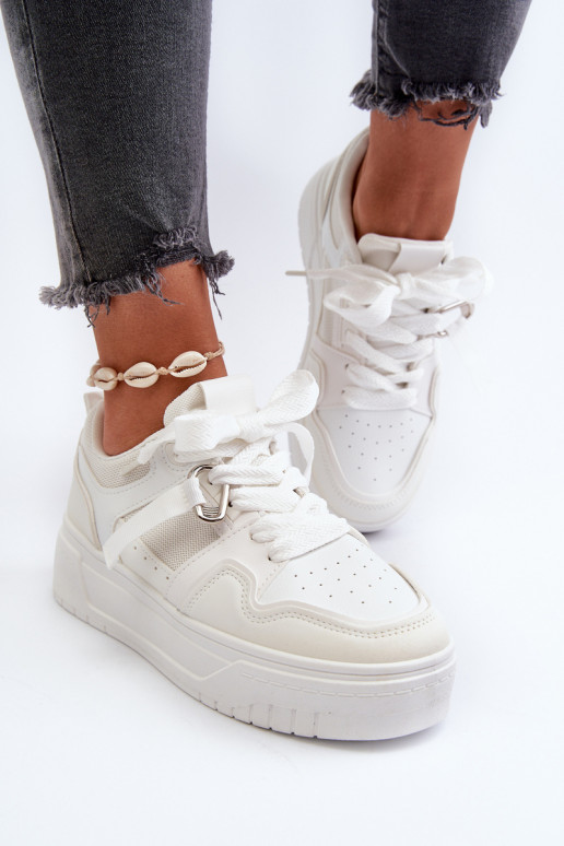 Sneakers tüüpi jalanõud   platvormiga eko-nahast valget värvi Moun