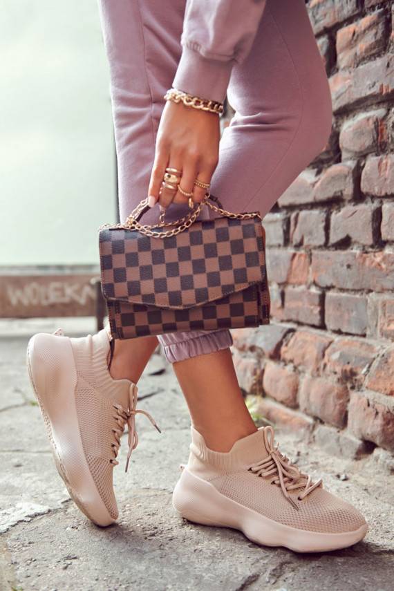  spordijalatsid   beeži värvi Dalmiro