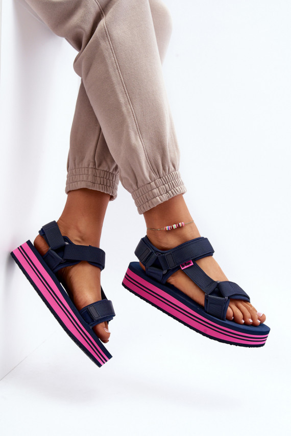 Naistesandaalid platvormiga Lee Cooper LCW-24-05-2754L tumesinist värvi