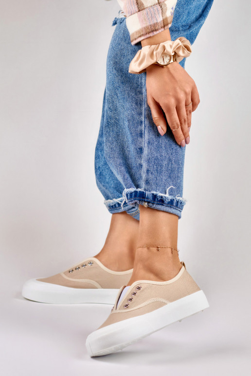 Naiste beežid elastse rihmaga jalatsid