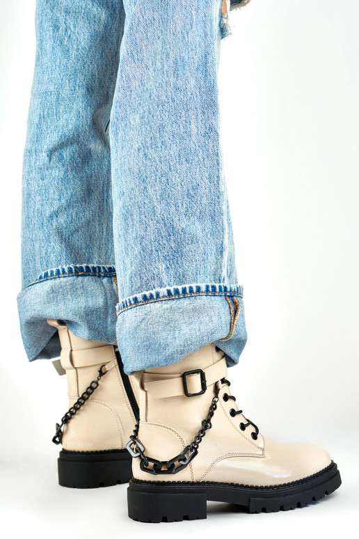 Beežid lakk-kingad naiste kontsad...