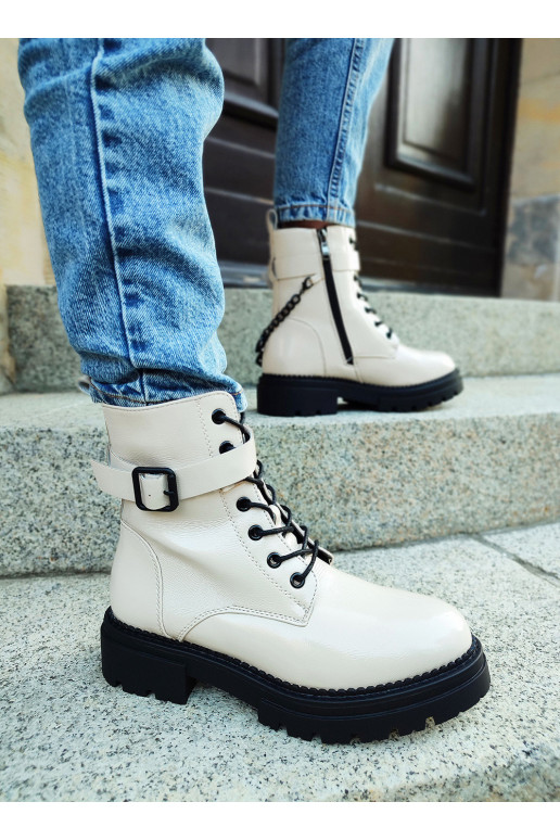 Beežid lakk-kingad naiste kontsad...