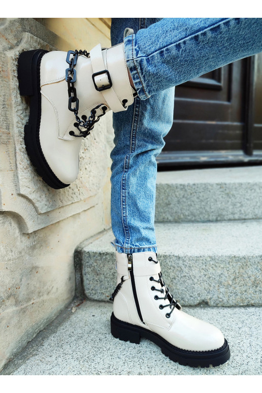 Beežid lakk-kingad naiste kontsad...