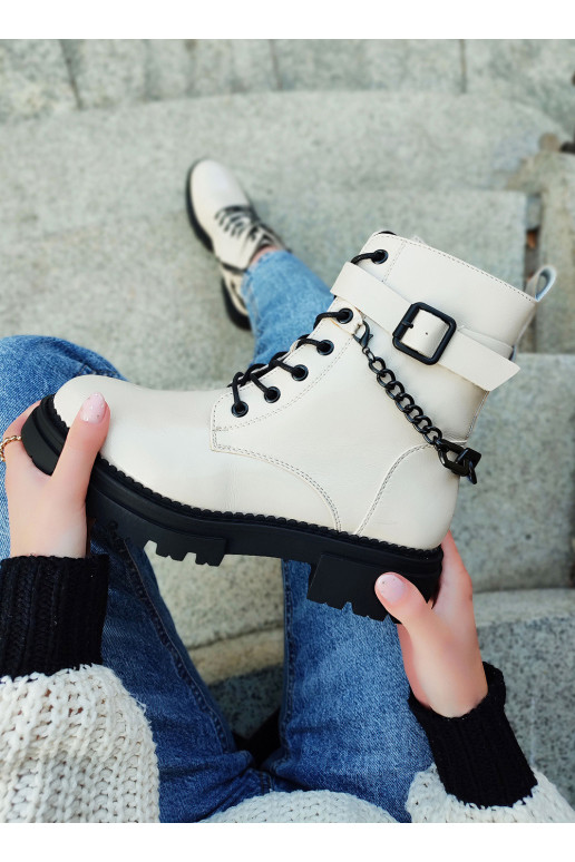 Beežid lakk-kingad naiste kontsad...