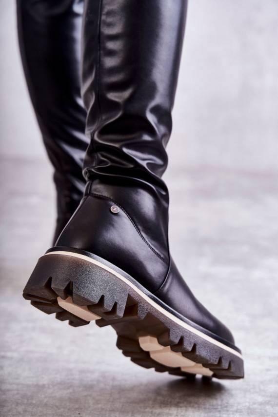   pika säärega saapad  GOE KK2N4024 mustad