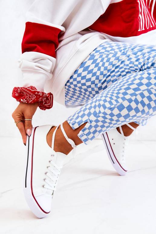   Klassikalise mudeli vabaaja jalanõud valget värvi Z punasedm em 