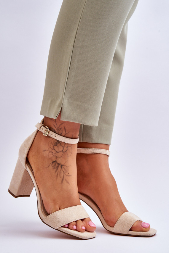   Klassikalise mudeli Seemisnahast kingad beeži värvi Passo