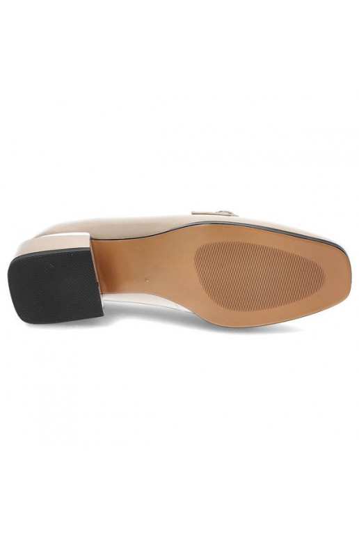 Lakitud mokassiinid...