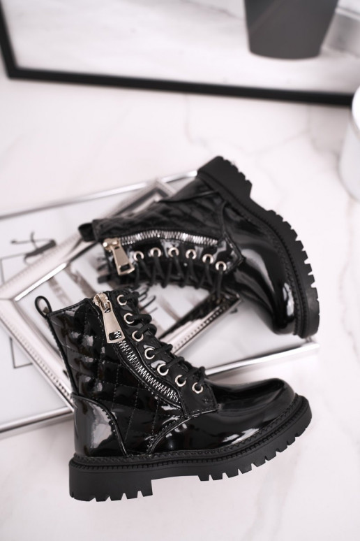 Mustad lakitud naiste saapad