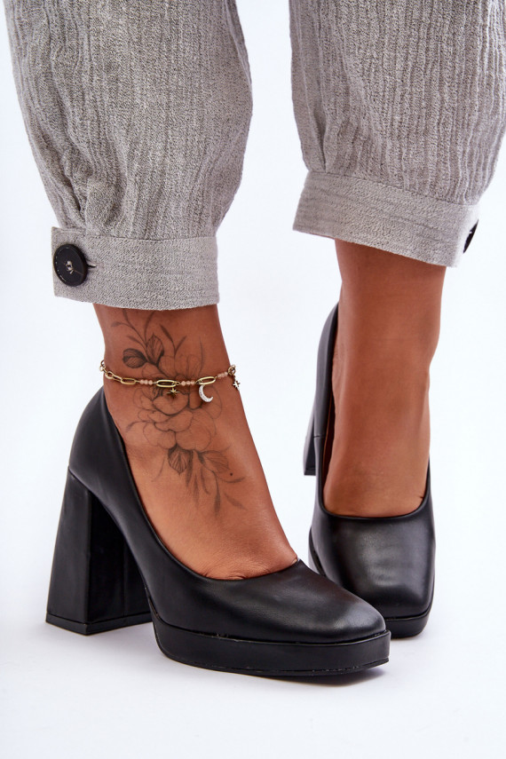   Kingad  mustad Rosalia