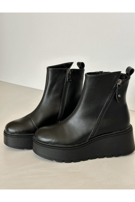 voodriga Naiste poolsaapad Kiilu peal ja platvorm Naturaalsest nahast mustad Vinceza 58340