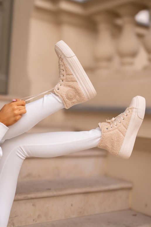 voodriga naiste saapad karusnahaga Typu Baranek Big Star OO274A444 beeži värvi