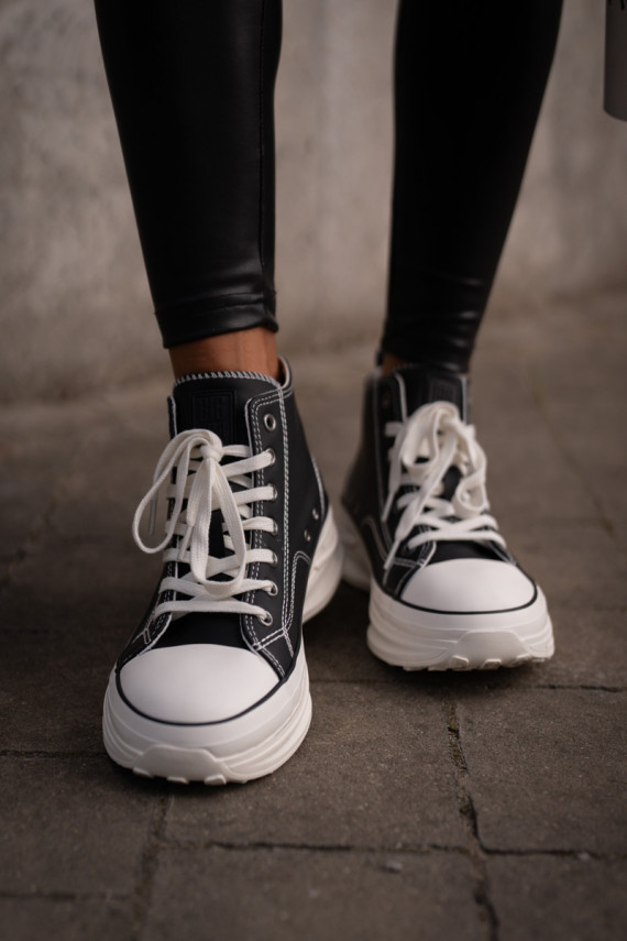 Sneakers stiilis naiste jalanõud roosa värviga, moekad massiivsed tallad Nevela