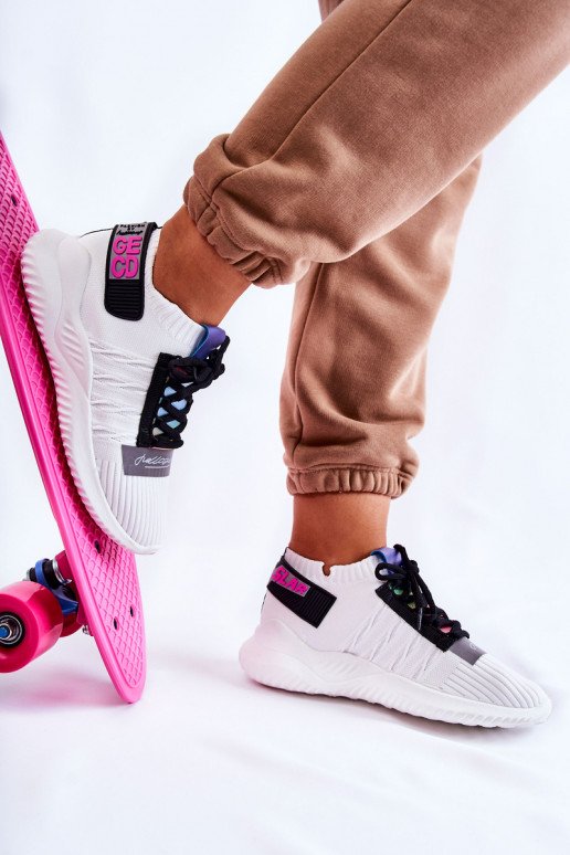 Naiselik Kaasahaarav mudel Sportliku stiiliga jalanõud Sneakers tüüpi jalanõud valget värvi Klayra