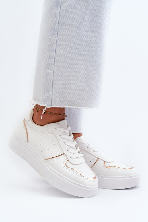 Naiselik Sneakers tüüpi jalanõud platvormiga valget värvi Tessama