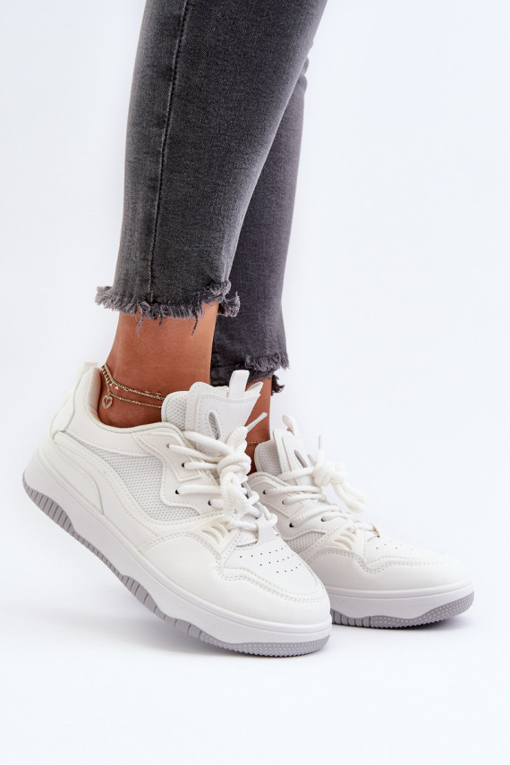 Sneakers tüüpi jalanõud Naiselik platvormiga valget värvi Etnaria