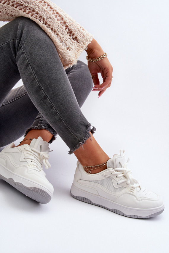 Sneakers tüüpi jalanõud Naiselik platvormiga valget värvi Etnaria