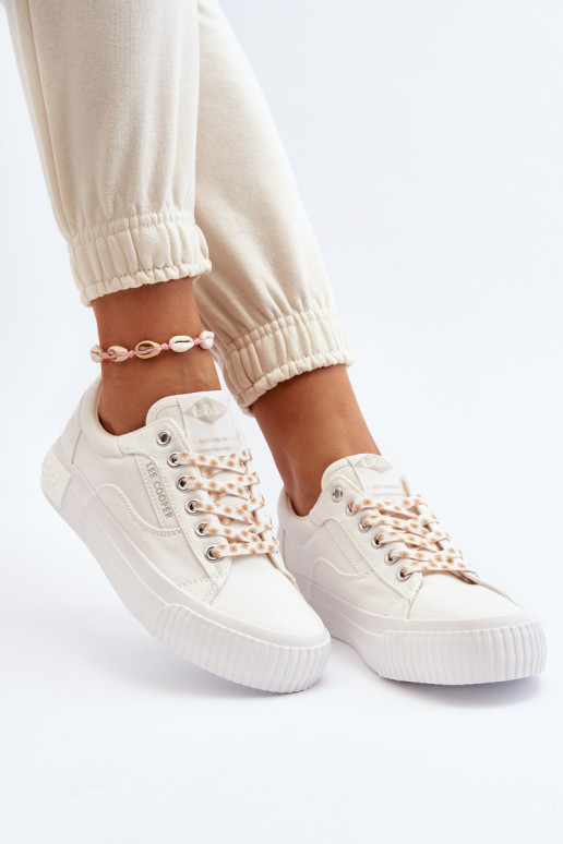 Naistesaapad Lee Cooper LCW-24-31-2170 valget värvi
