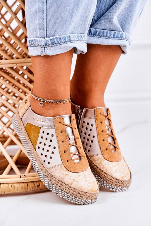 Öko-nahast kingad on kollased