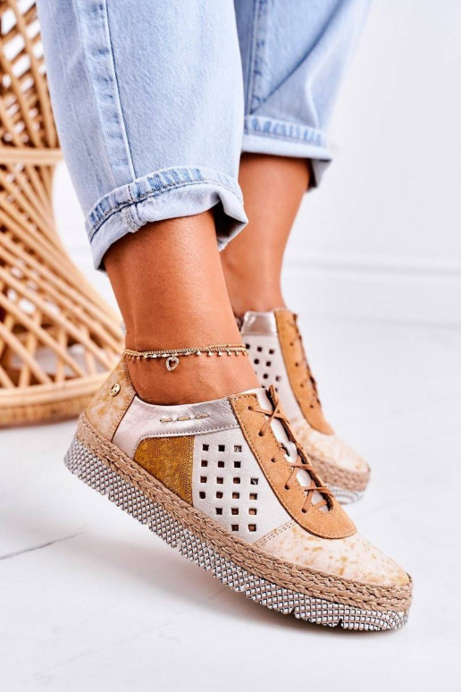 Öko-nahast kingad on kollased