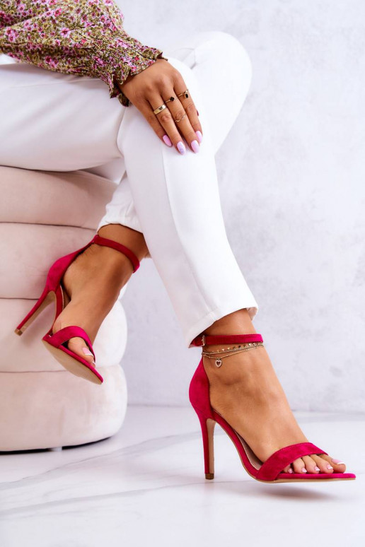 Naistesandaalid kõrge jämeda kontsaga...