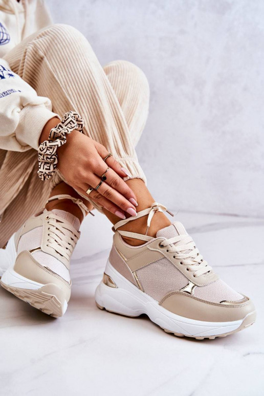 Läikivad jalatsid sportlikud jalatsid...