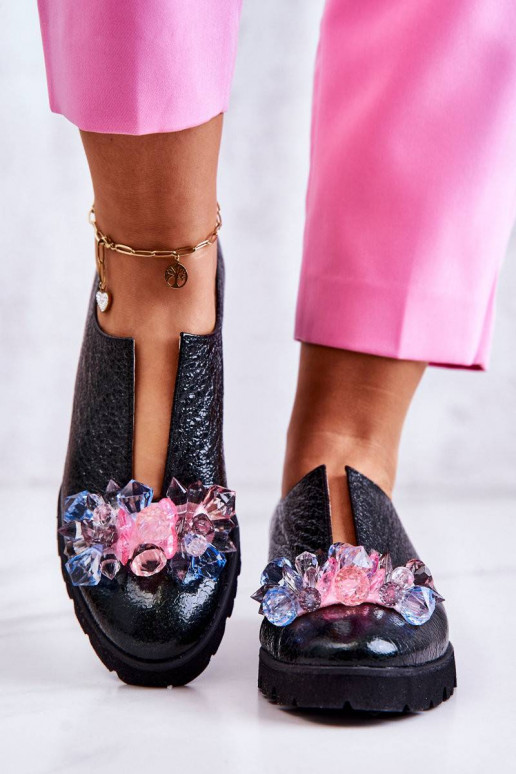 Elegantsed jalatsid kaunistustega...