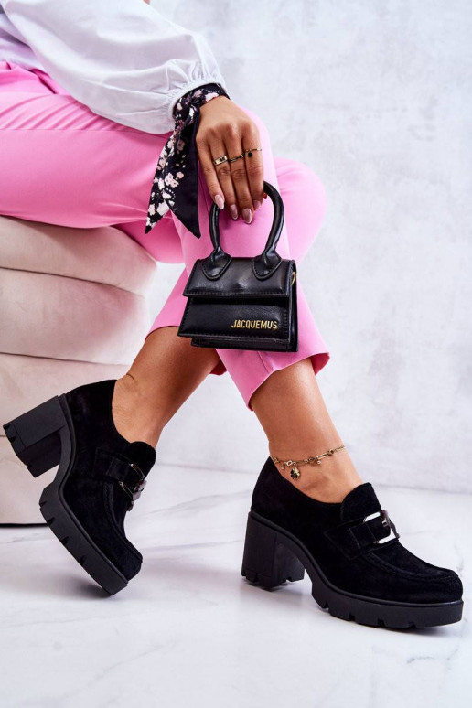 Elegantsed jalatsid kõrge jämeda...