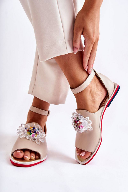 Sandaalid kaunistustega beeži värvi...